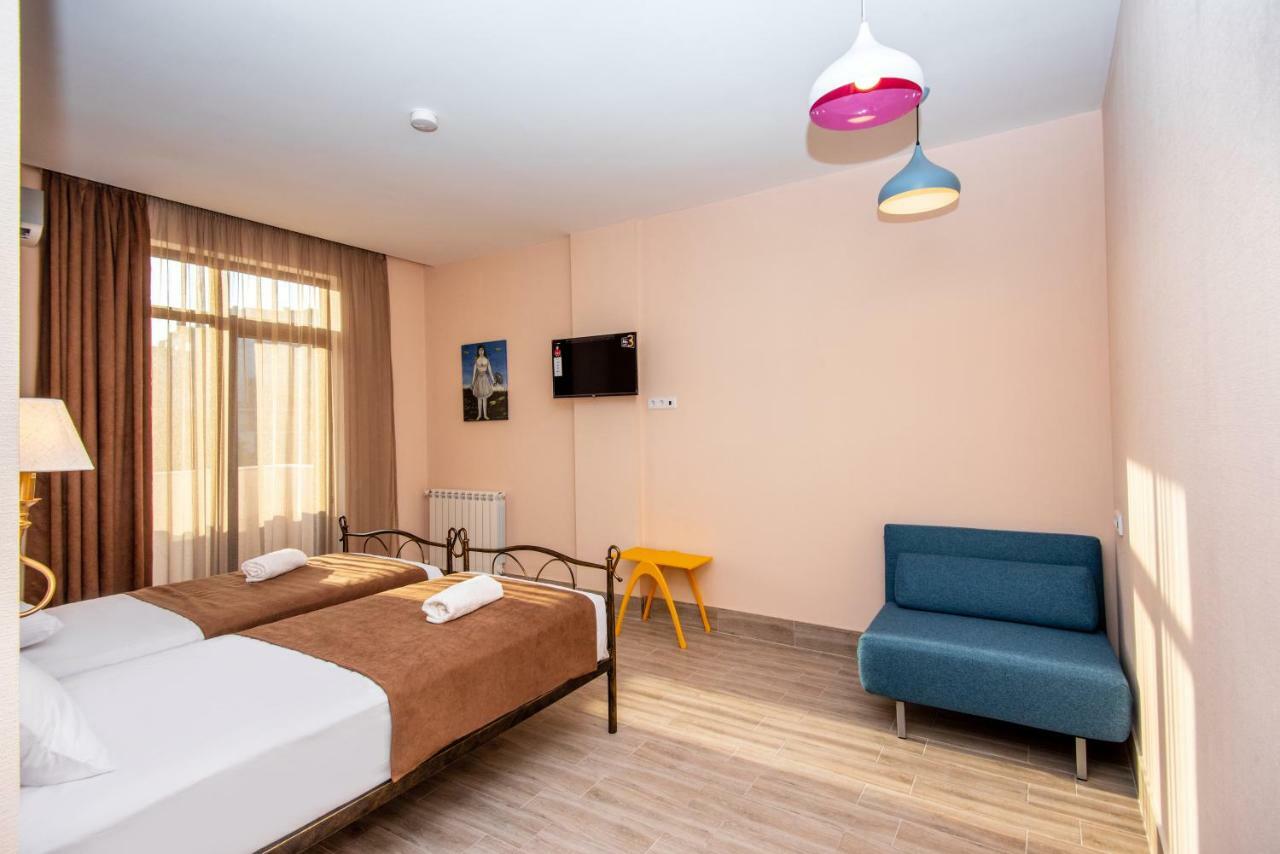 Tonusi Luxe Hotel In The Historic City Center ティビリシ エクステリア 写真